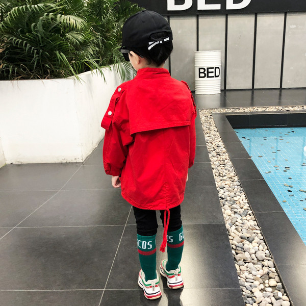 Geaca moderna pentru copii pentru baieti - un model larg in mai multe culori