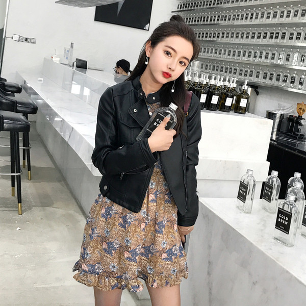 Δερμάτινο μπουφάν κατάλληλο για τη καθημερινή ζωή σε τρία χρώματα