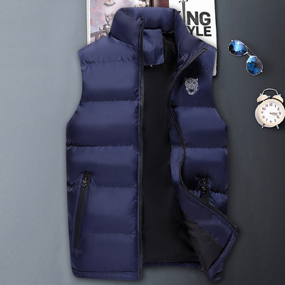 Μοντέρνο ανδρικό γιλέκο  με έμβλημα  σε τέσσερα χρώματα