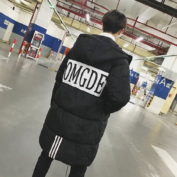 Geaca lunga de barbati de culoare neagra cu imprimeu