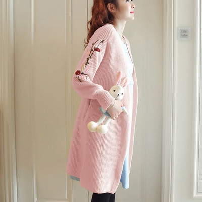 Μοντέρνα ζακέτα για έγκυες γυναίκες με φυτικά κεντήματα σε διάφορα χρώματα