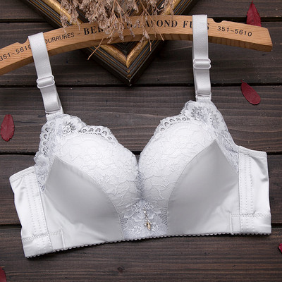 Γυναικείο σουτιέν με δαντέλα σε διάφορα χρώματα