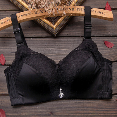 Γυναικείο σουτιέν με δαντέλα σε διάφορα χρώματα