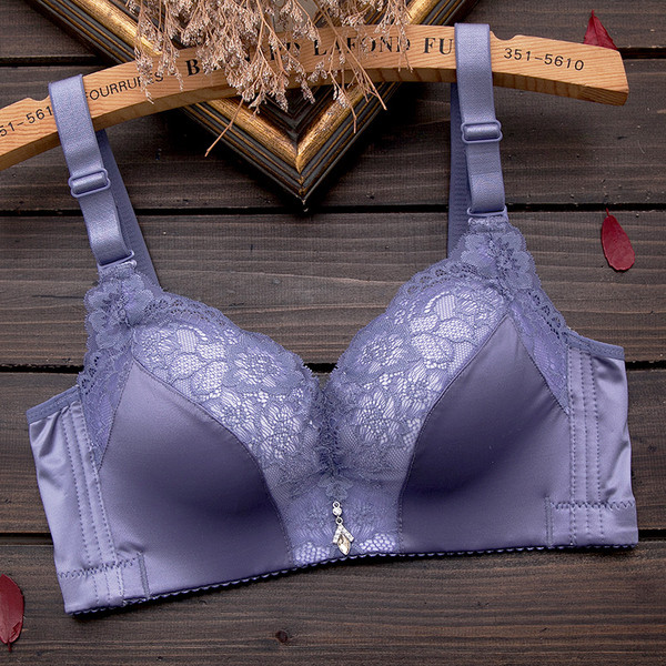 Γυναικείο σουτιέν με δαντέλα σε διάφορα χρώματα