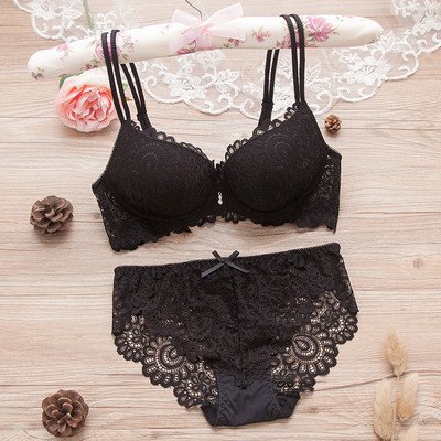 Σετ γυναικείο εσωρούχων  σε τέσσερα χρώματα