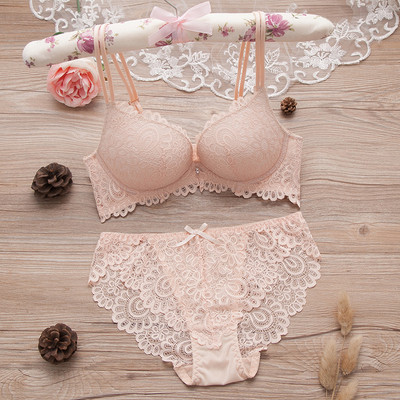 Σετ γυναικείο εσωρούχων  σε τέσσερα χρώματα