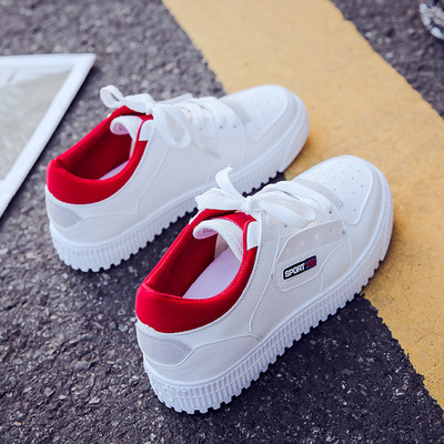 Κομψά γυναικεία  πάνινα παπούτσια κατάλληλα για καθημερινή ζωή