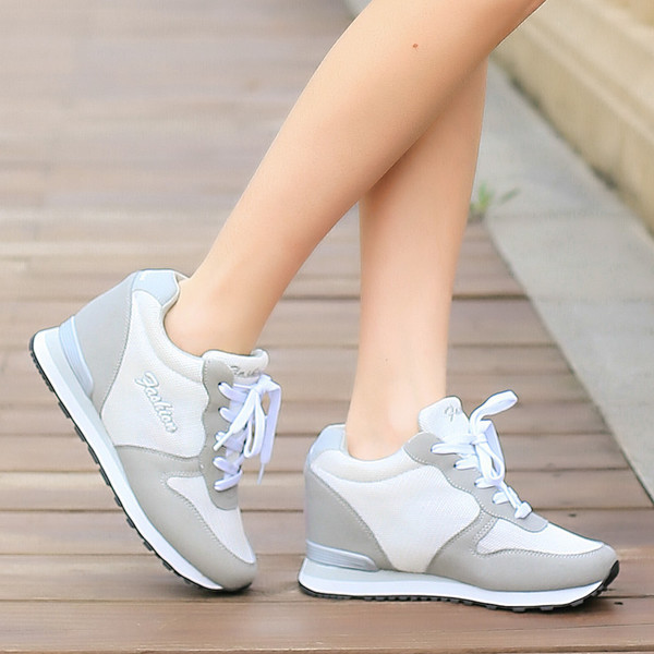 Ανδρικά πάνινα παπούτσια σε δύο χρώματα με κορδόνια