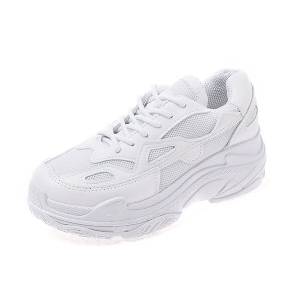 Γυναικεία αθλητικά πάνινα παπούτσια σε άσπρο και μαύρο χρώμα