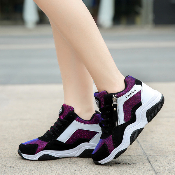 Κομψά κυρίες πάνινα παπούτσια σε δύο χρώματα