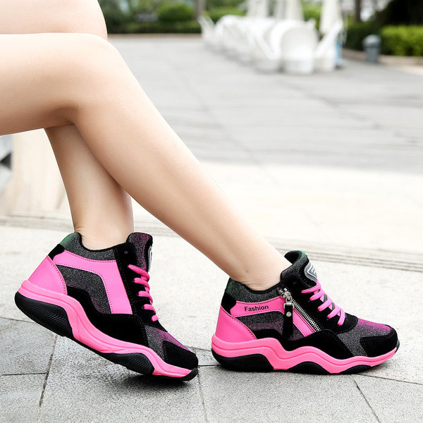 Κομψά κυρίες πάνινα παπούτσια σε δύο χρώματα