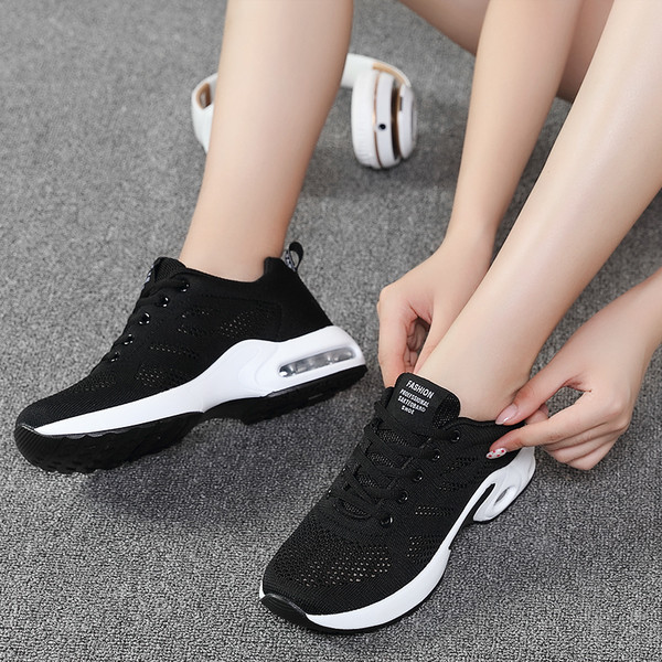 Adidasi sport de dama in mai multe culori potriviti pentru utilizarea de zi cu zi