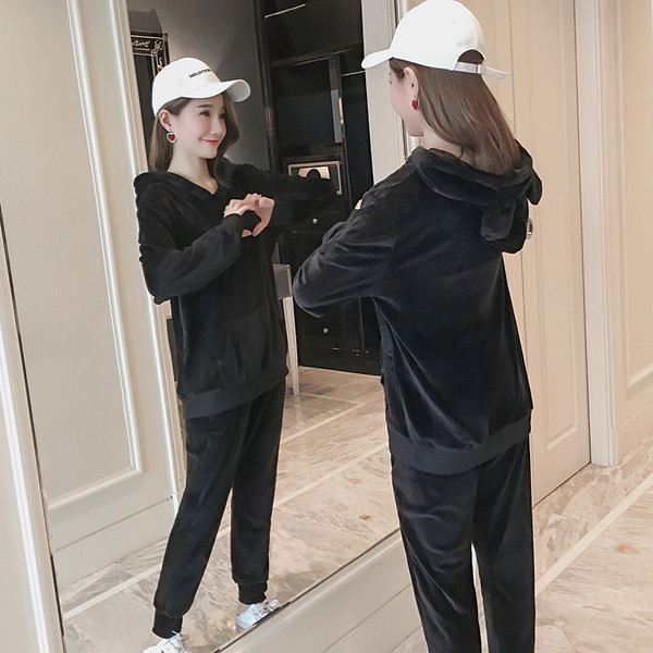 Set sport pentru gravide din catifea in negru si rosu