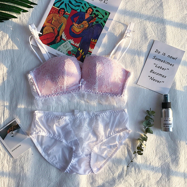 Γυναικείο σετ εσωρούχων σε διάφορα χρώματα