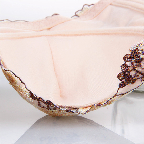 Γυναικεία σύνολα εσώρουχων σε floral δικαίωμα σε διάφορα χρώματα