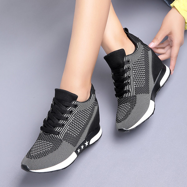 Tenisi dama cu platforma in trei culori