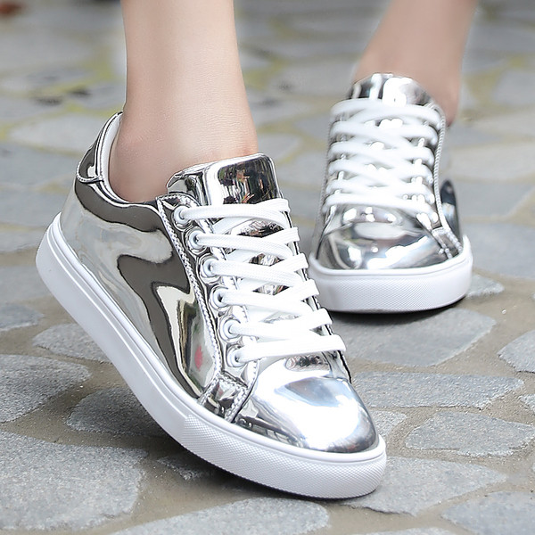 Ανδρικά πάνινα παπούτσια κατάλληλα για τη καθημερινή ζωή σε δύο χρώματα