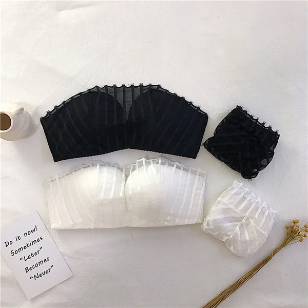 Εσώρουχα γυναικεία  σε λευκό και μαύρο