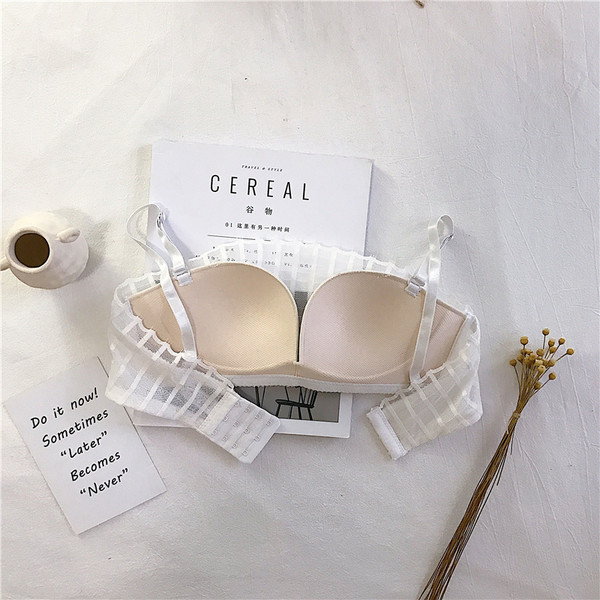 Εσώρουχα γυναικεία  σε λευκό και μαύρο