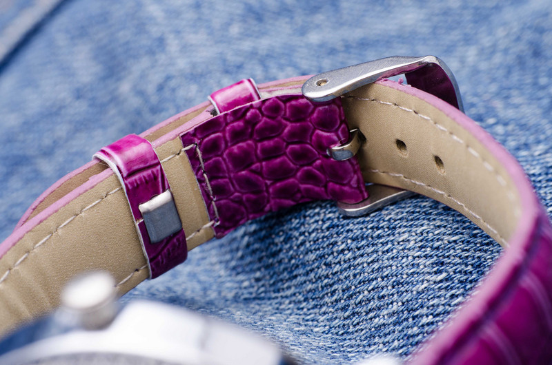 Дамски часовник Saneesi Heart в Лилаво