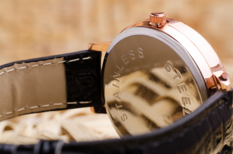 Дамски часовник Saneesi Butterfly в Черно