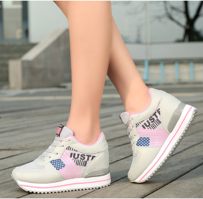 Γυναικεία αθλητικά παπούτσια σε πλατφόρμα σε διάφορα χρώματα
