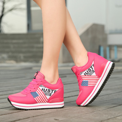 Γυναικεία αθλητικά παπούτσια σε πλατφόρμα σε διάφορα χρώματα