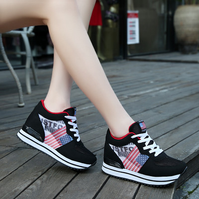 Γυναικεία αθλητικά παπούτσια σε πλατφόρμα σε διάφορα χρώματα