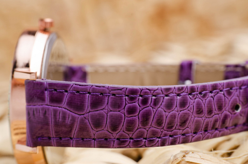 Дамски часовник Saneesi Butterfly в Лилаво