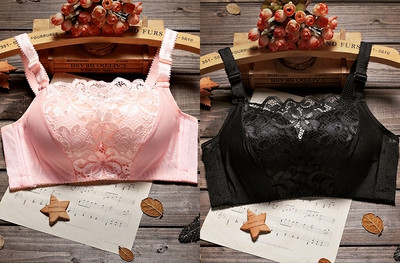 Σετ από δύο τεμ. σουτιέν από  δαντέλας σε διάφορα χρώματα