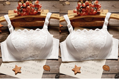 Σετ από δύο τεμ. σουτιέν από  δαντέλας σε διάφορα χρώματα