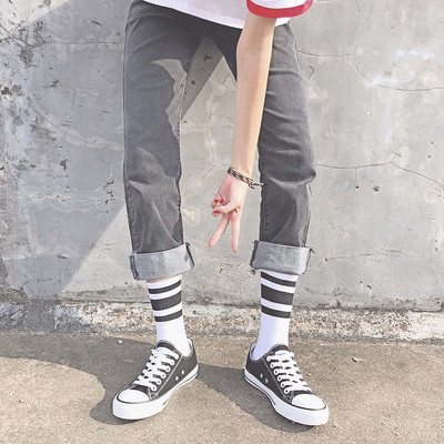 Αθλητικά γυναικεία παπούτσια σε διάφορα χρώματα