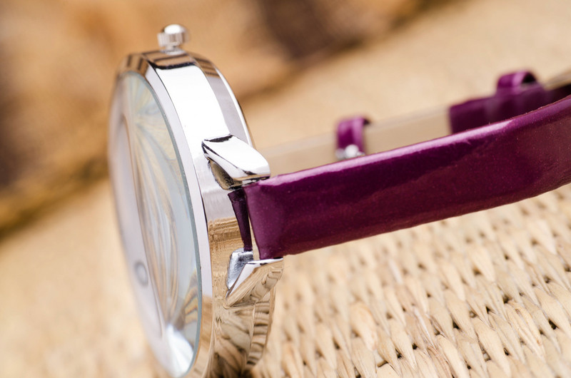 Дамски часовник Saneesi Minnie в Лилаво