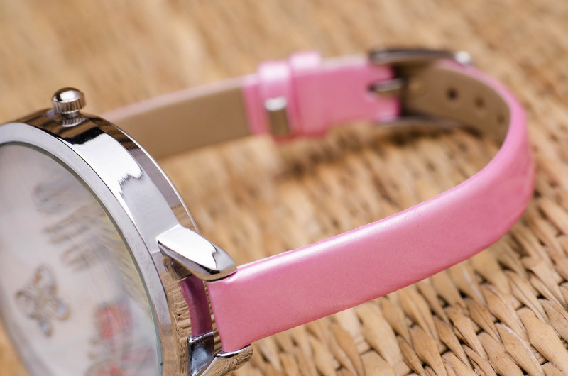 Дамски часовник Saneesi Minnie в Светло Розово