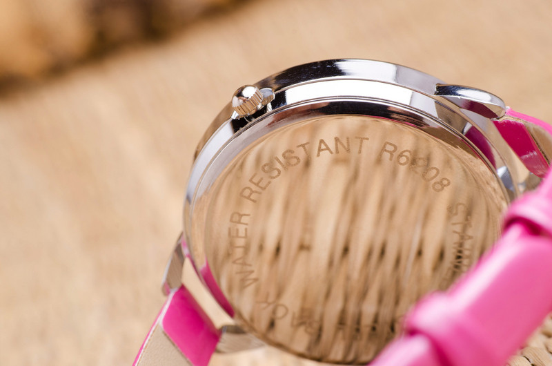 Дамски часовник Saneesi Minnie в Тъмно Розово