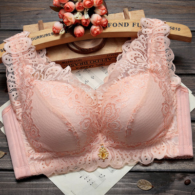 Μοντέρνο δαντελωτό σουτιέν σε διάφορα χρώματα