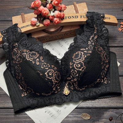 Μοντέρνο δαντελωτό σουτιέν σε διάφορα χρώματα