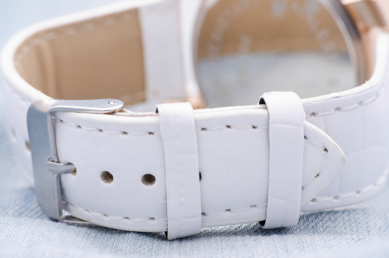 Дамски часовник Saneesi Fairy в Бяло