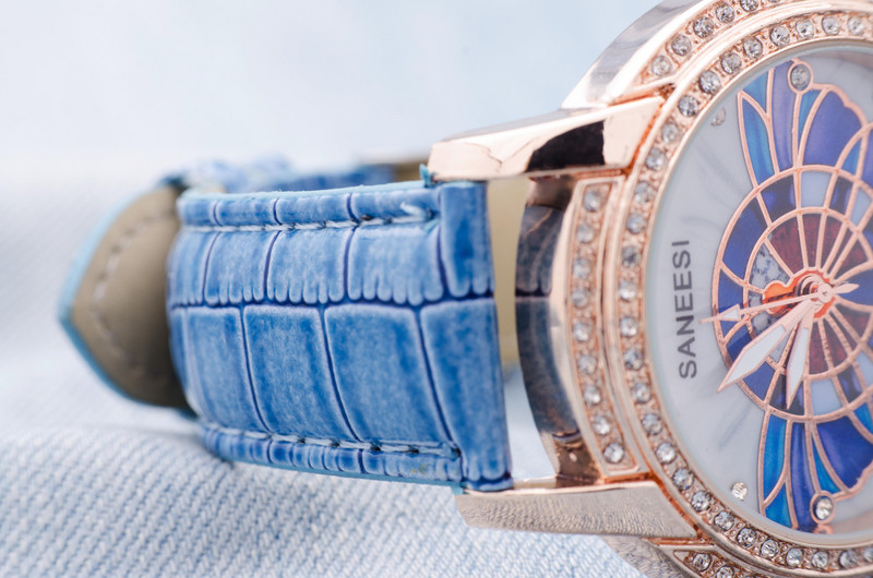 Дамски часовник Saneesi Butterfly в Синьо (212)