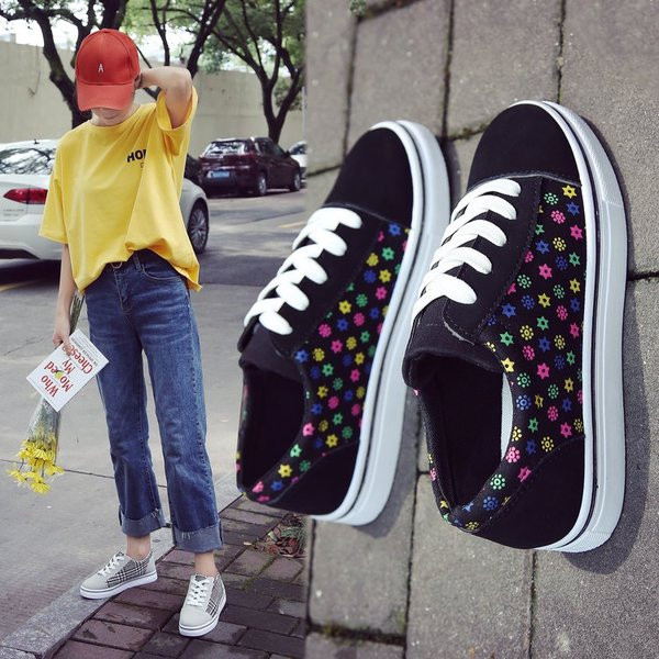 Γυναικεία  πάνινα παπούτσια κατάλληλα για τη καθημερινή ζωή σε διάφορα χρώματα