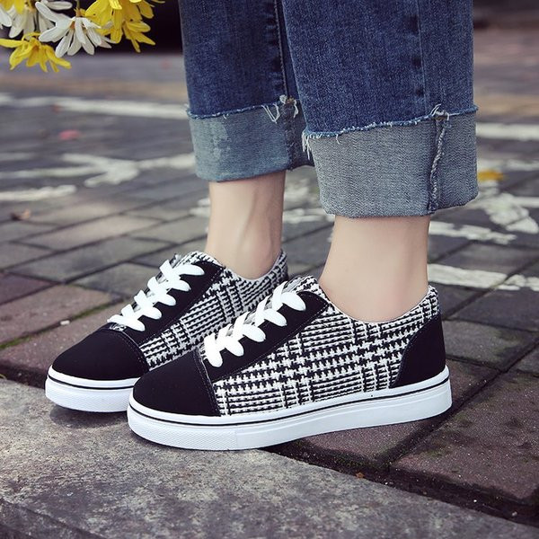 Γυναικεία  πάνινα παπούτσια κατάλληλα για τη καθημερινή ζωή σε διάφορα χρώματα