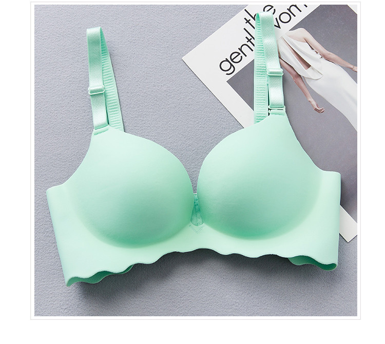 Σετ από δύο  σουτιέν σε διάφορα χρώματα