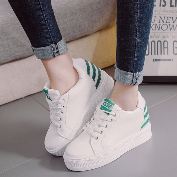 Γυναικεία  πάνινα παπούτσια με πλατφόρμα σε δύο χρώματα