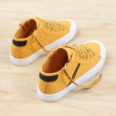 Γυναικεία αθλητικά πάνινα παπούτσια σε διάφορα χρώματα