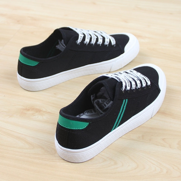 Γυναικεία αθλητικά πάνινα παπούτσια σε διάφορα χρώματα