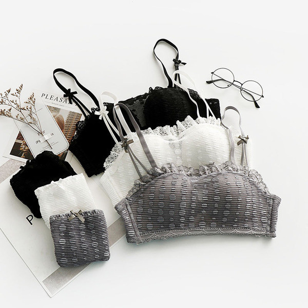 Γυναικείο σετ σουτιέν από  δαντέλα σε λευκό, μαύρο και γκρι χρώμα