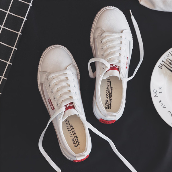 Γυναικεία πάνινα παπούτσια σε δύο χρώματα