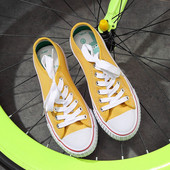 Γυναικεία αθλητικά πάνινα παπούτσια σε διάφορα χρώματα κατάλληλα για άνδρες και γυναίκες