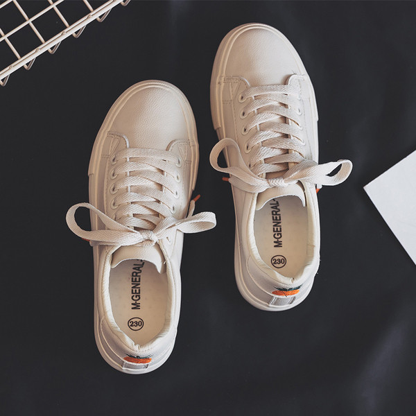 Αθλητικά γυναικεία παπούτσια κατάλληλα για τη καθημερινή ζωή