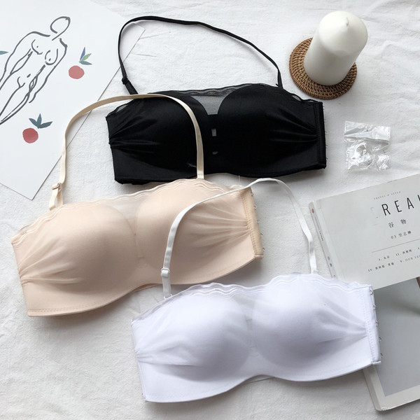 Μοντέρνο  γυναικείο σουτιέν σε τρία χρώματα